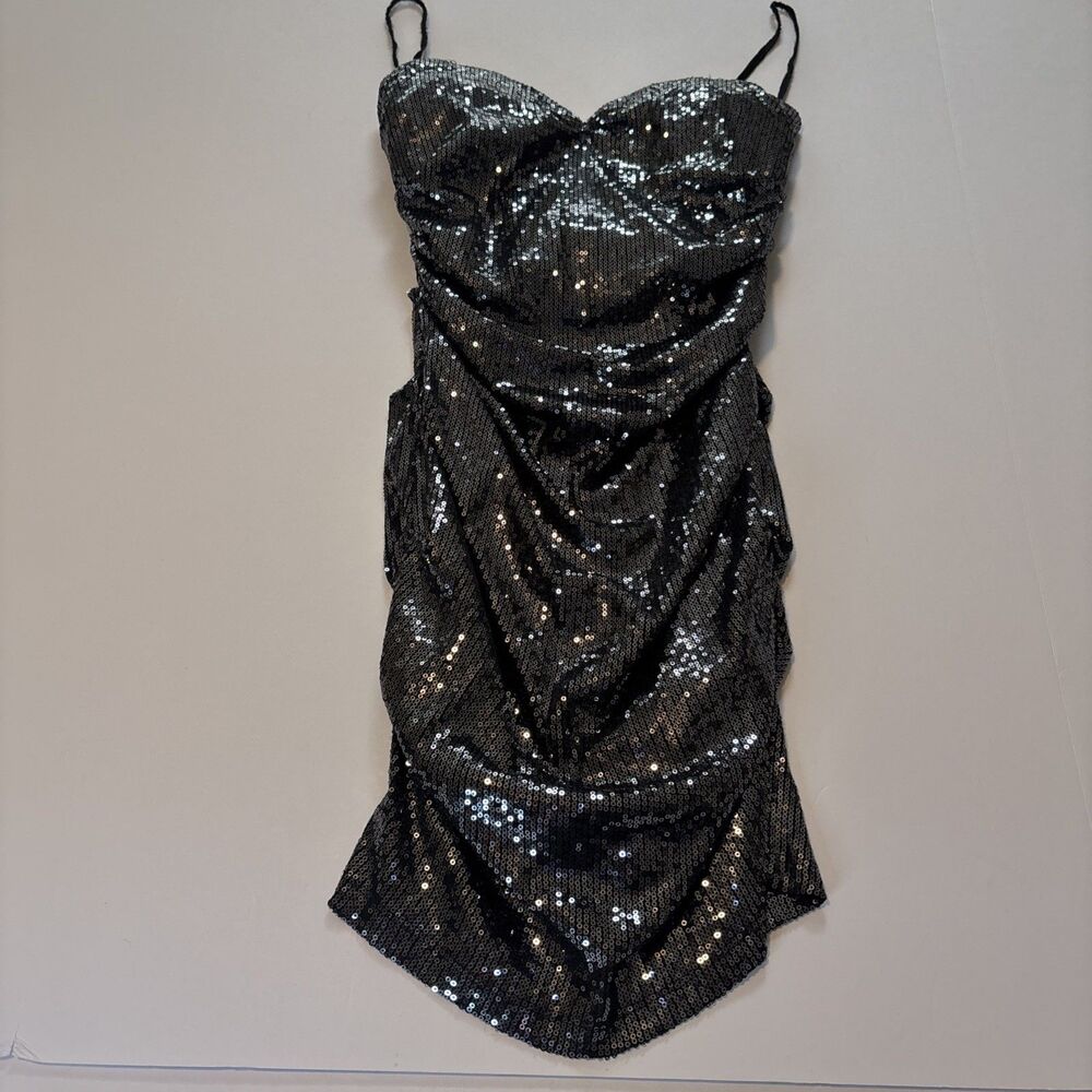 Jump Apparel By Wendye Chaitin Silver Sequin Strapless Mini Dress Size: 3/4